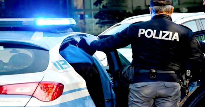 polizia con la volante