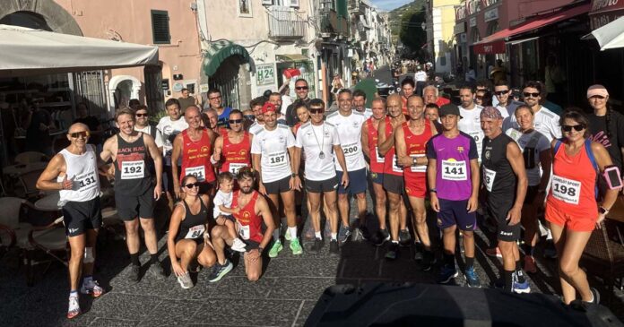 Partecipanti alla scalata di santa maria al monte
