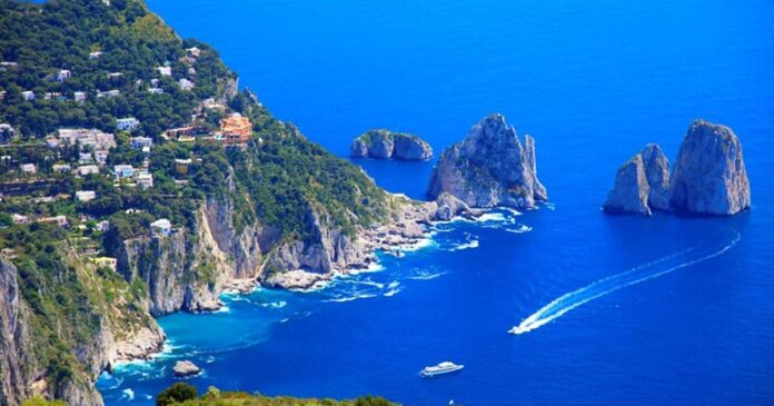 capri vista sui faraglioni